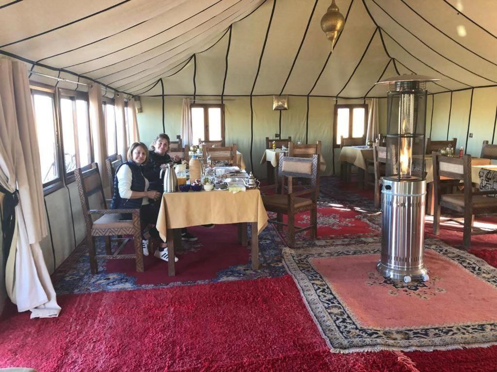 Hotel Sahara Luxury Camp Vip Merzouga Esterno foto